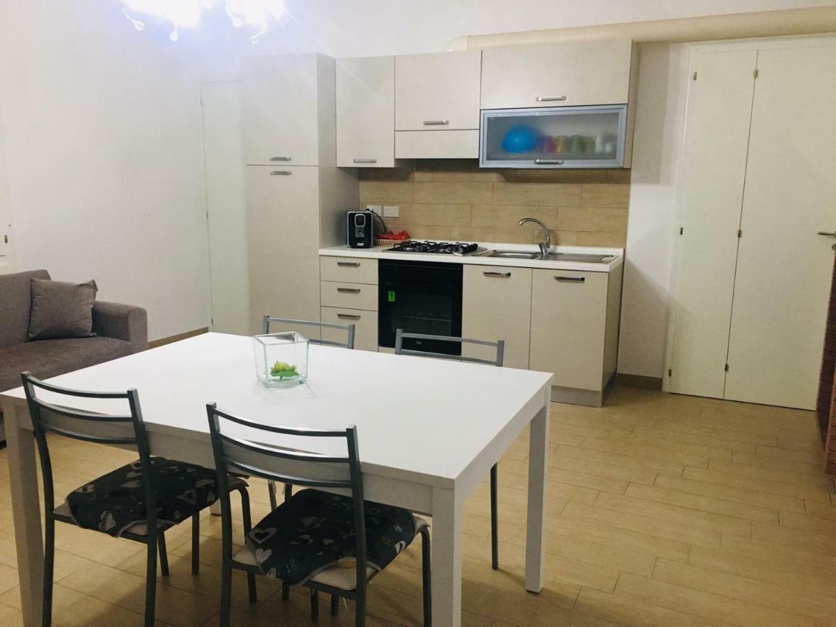 Casa Vacanze One Frascineto エクステリア 写真